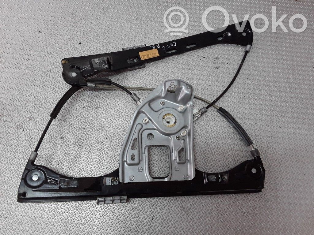 Mercedes-Benz C W203 Mechanizm podnoszenia szyby przedniej bez silnika 