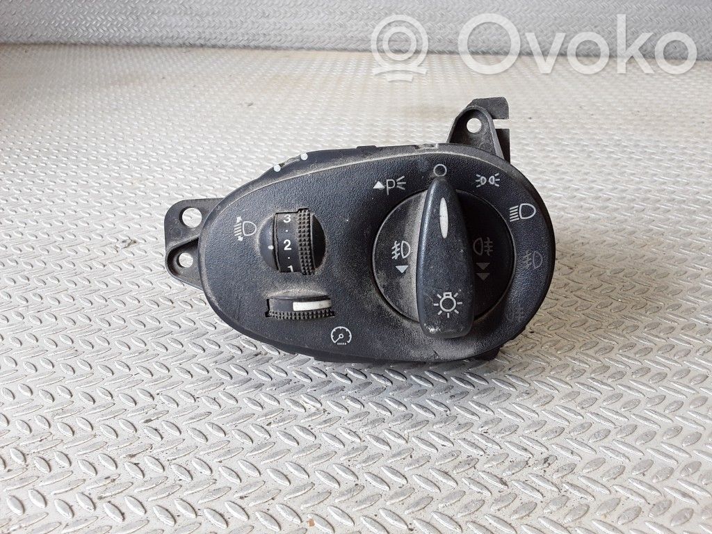 Ford Focus Light switch 