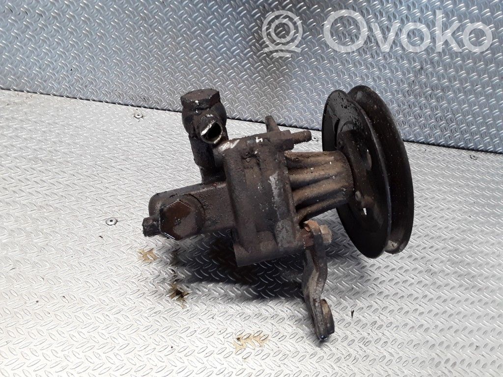 Audi 80 90 B3 Stūres pastiprinātāja sūknis 