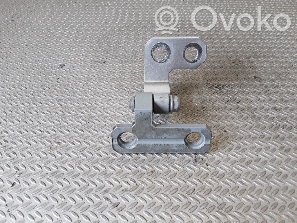 Volkswagen Phaeton Front door upper hinge 