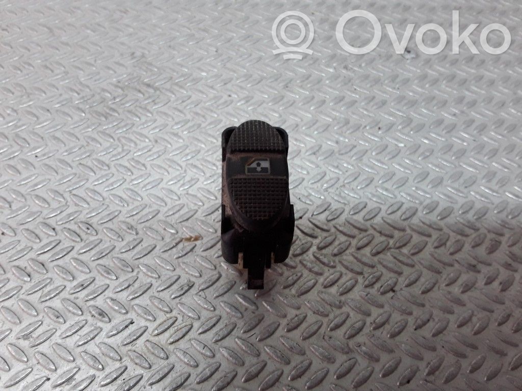 Elektrisko logu slēdzis   7M0959855A