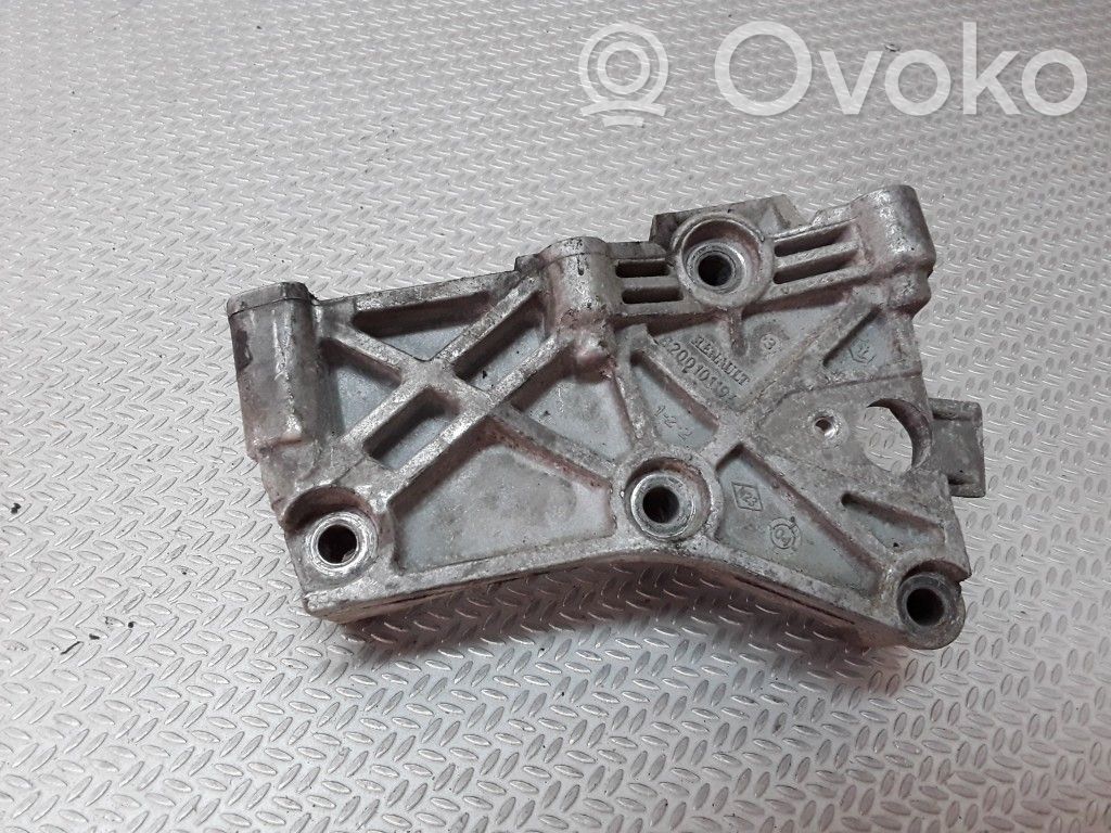 Renault Megane II Fuel pump bracket 
