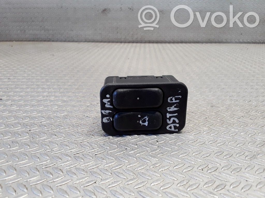 Electric window control switch   90561088