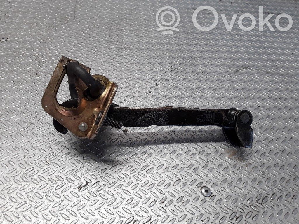 Volvo S80 Takaoven pidätin 