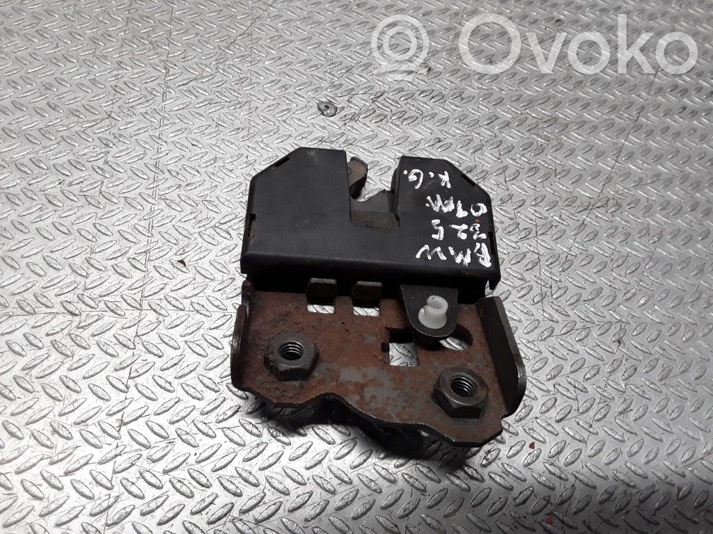 Seat back rest lock catch   522082090359