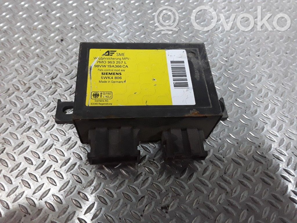 Immobilizer control unit/module   7MO953257L