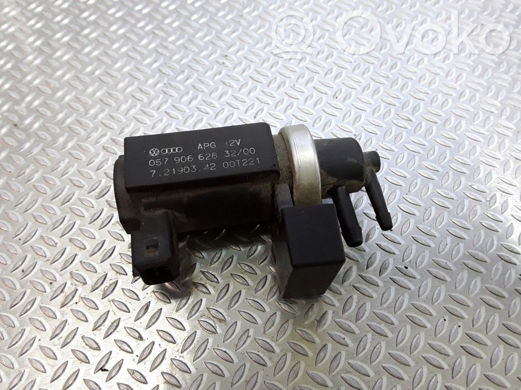 Audi A8 S8 D2 4D Electroválvula del turbo 