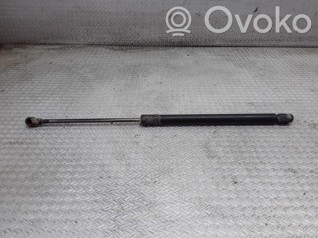 Nissan Primera Tailgate/trunk strut/damper 