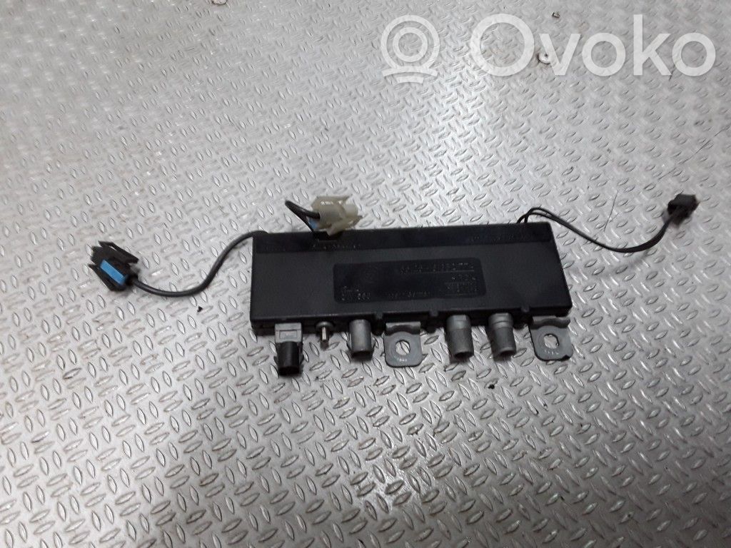 BMW 5 E39 Aerial antenna amplifier 