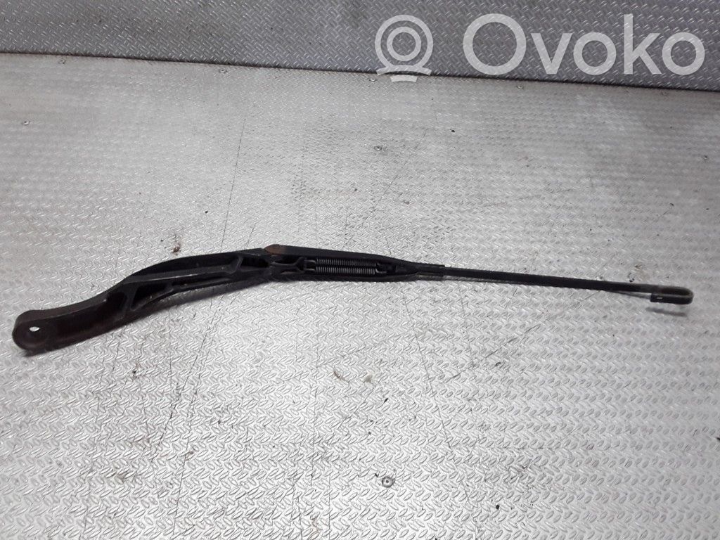 Audi A8 S8 D2 4D Front wiper blade arm 
