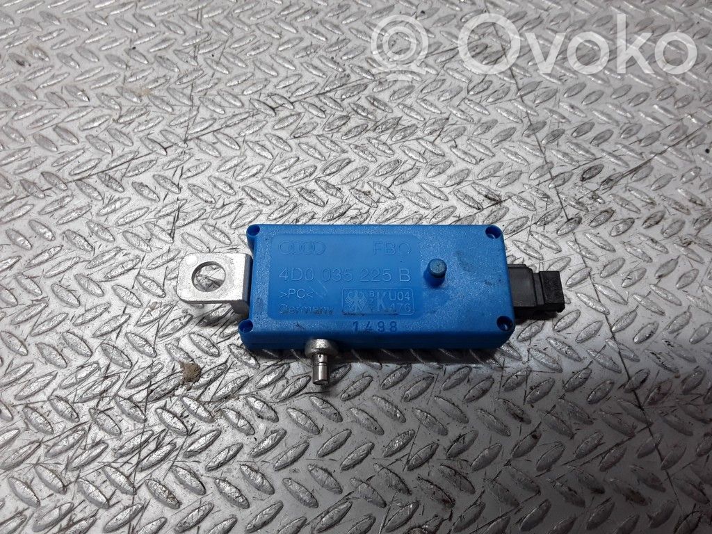 Audi A8 S8 D2 4D Antenos stiprintuvas 