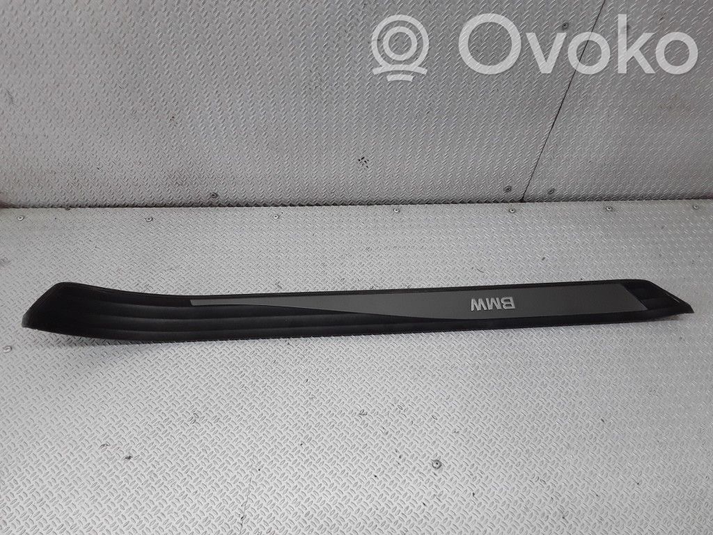 BMW 5 E60 E61 Moldura protectora del borde delantero 