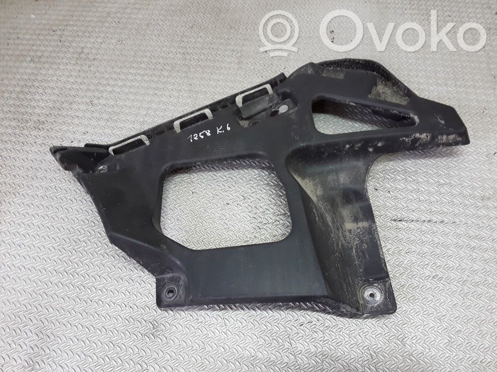 Bumper support mounting bracket corner   8200146044