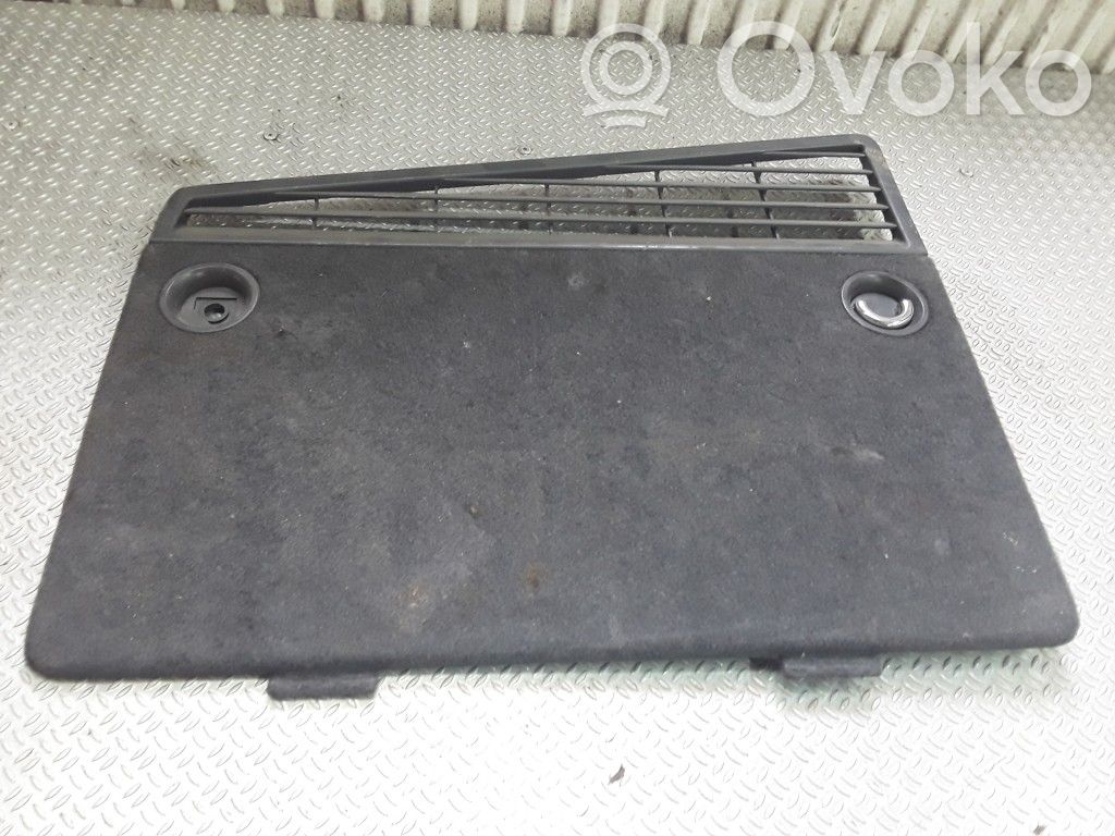 Volkswagen Phaeton Trunk/boot lower side trim panel 