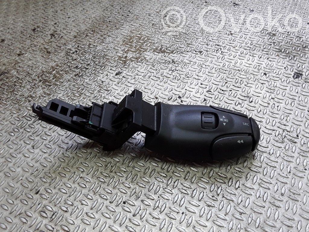 Peugeot 307 Interruptor de control multifunción 