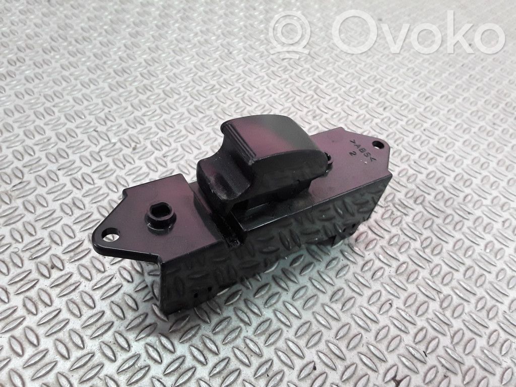 Mitsubishi Lancer X Interruptor del elevalunas eléctrico 