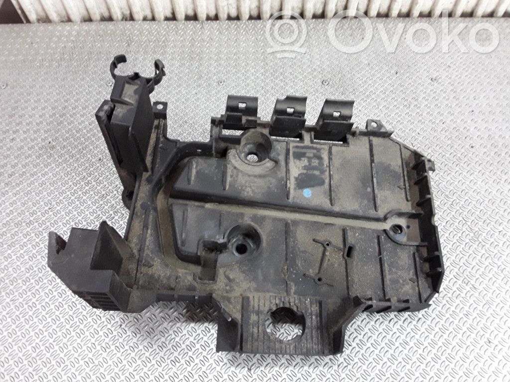 Peugeot 407 Bandeja para la batería 