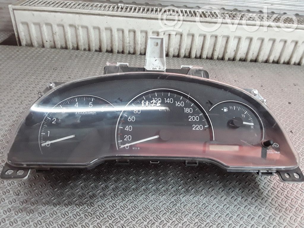 Toyota Avensis Verso Licznik / Prędkościomierz 