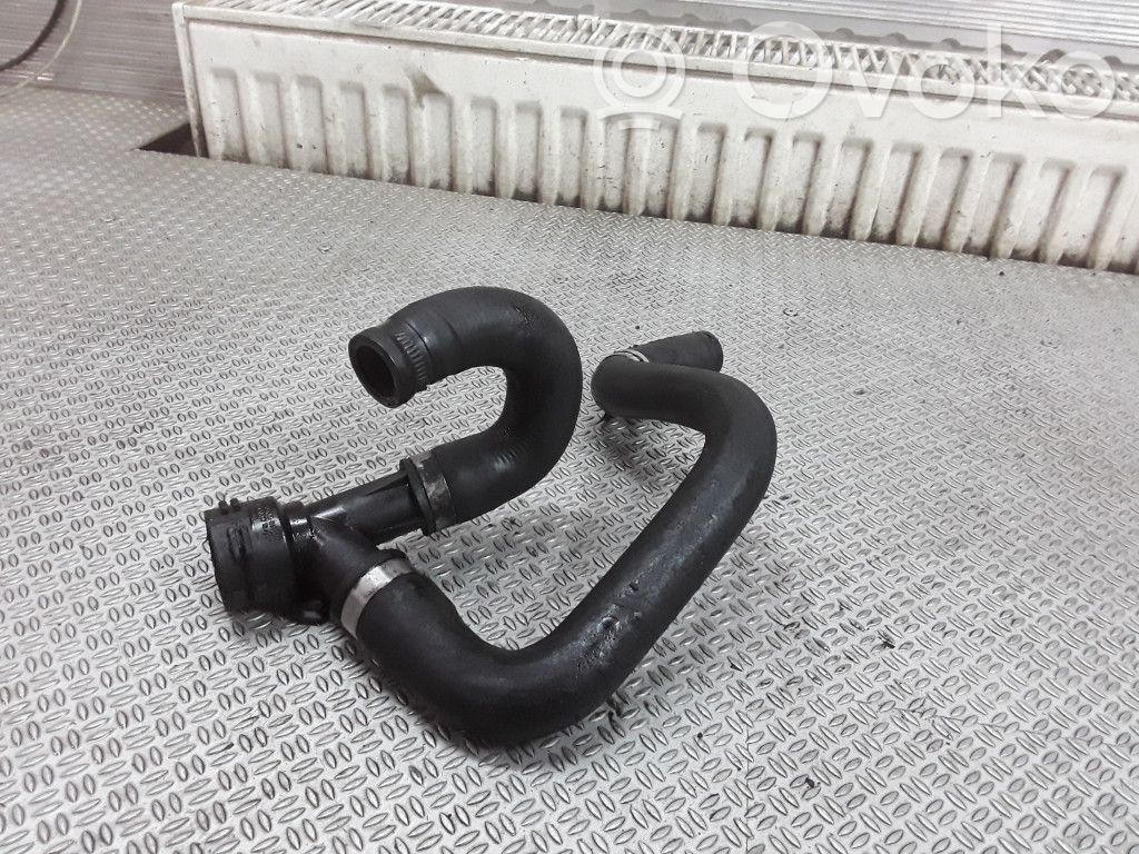 BMW 3 E90 E91 Engine coolant pipe/hose 