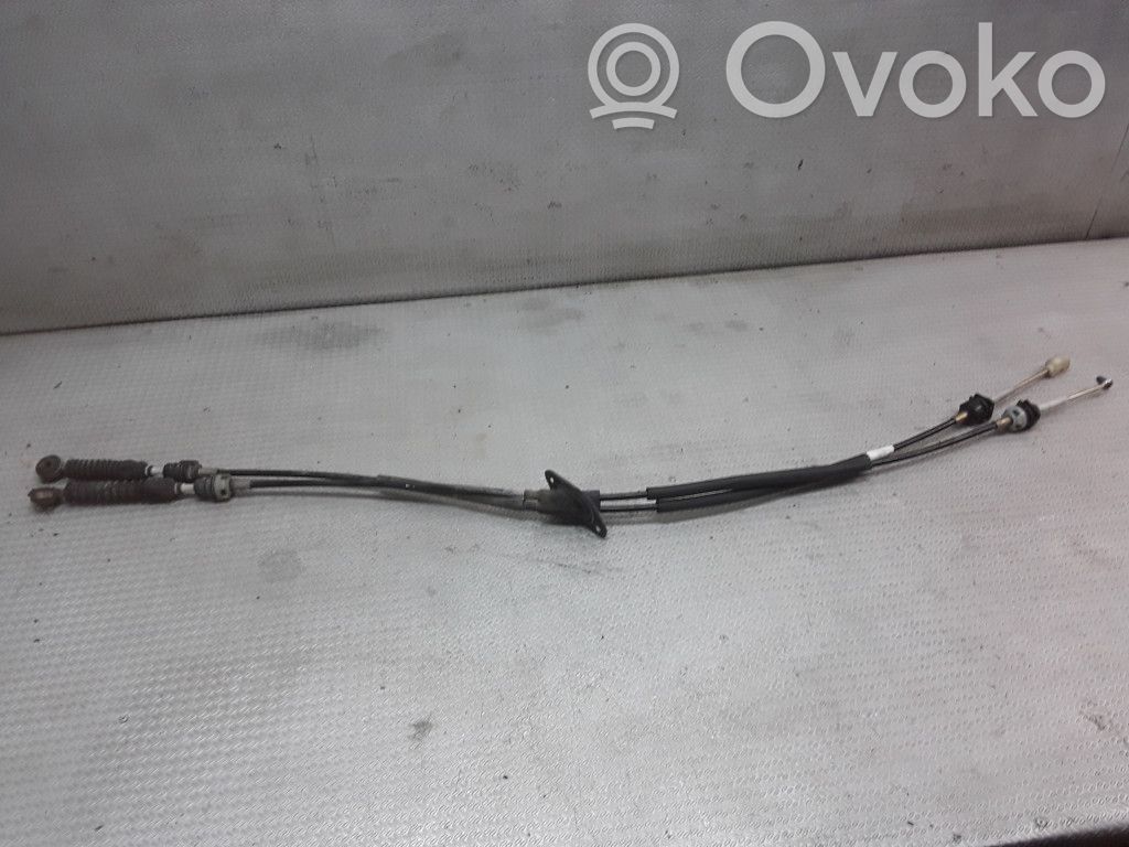 Gear shift cable linkage