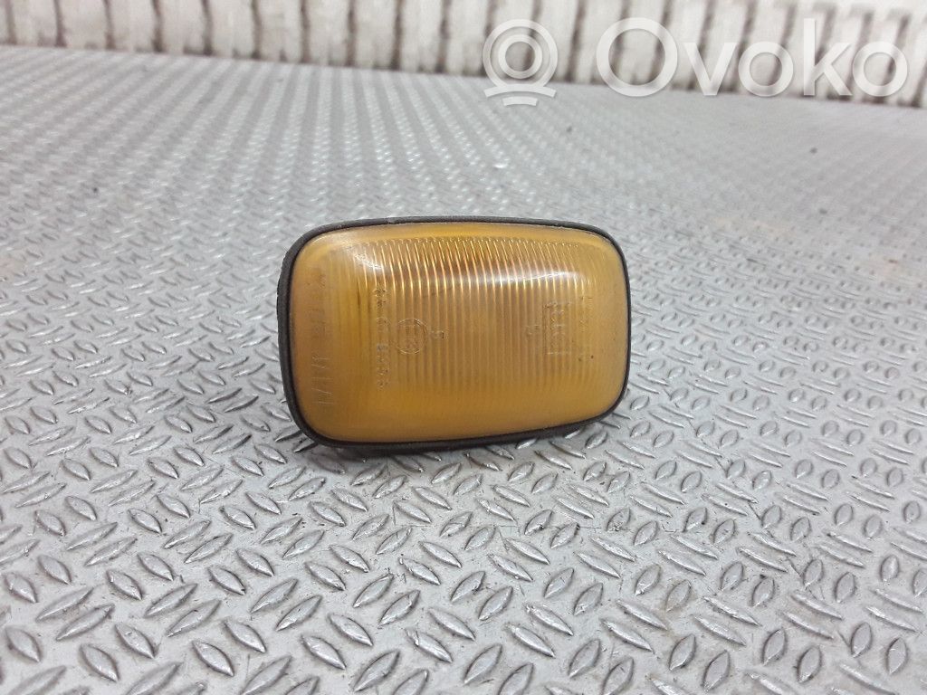 Toyota Hilux (N80, N90, N100, N110) Indicatore di direzione del parafango anteriore 