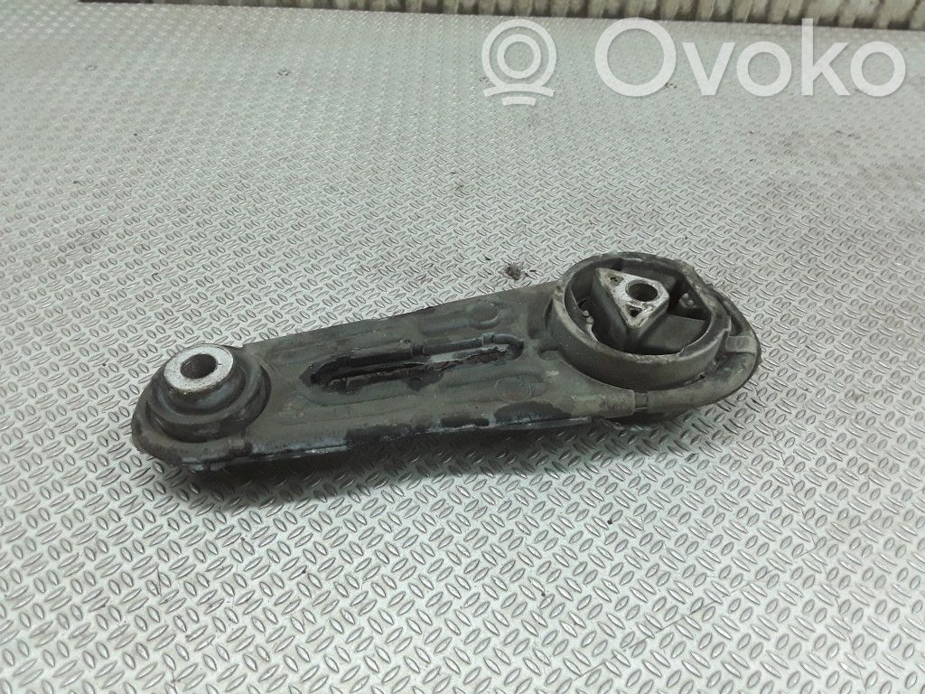 Renault Clio III Engine mount bracket 