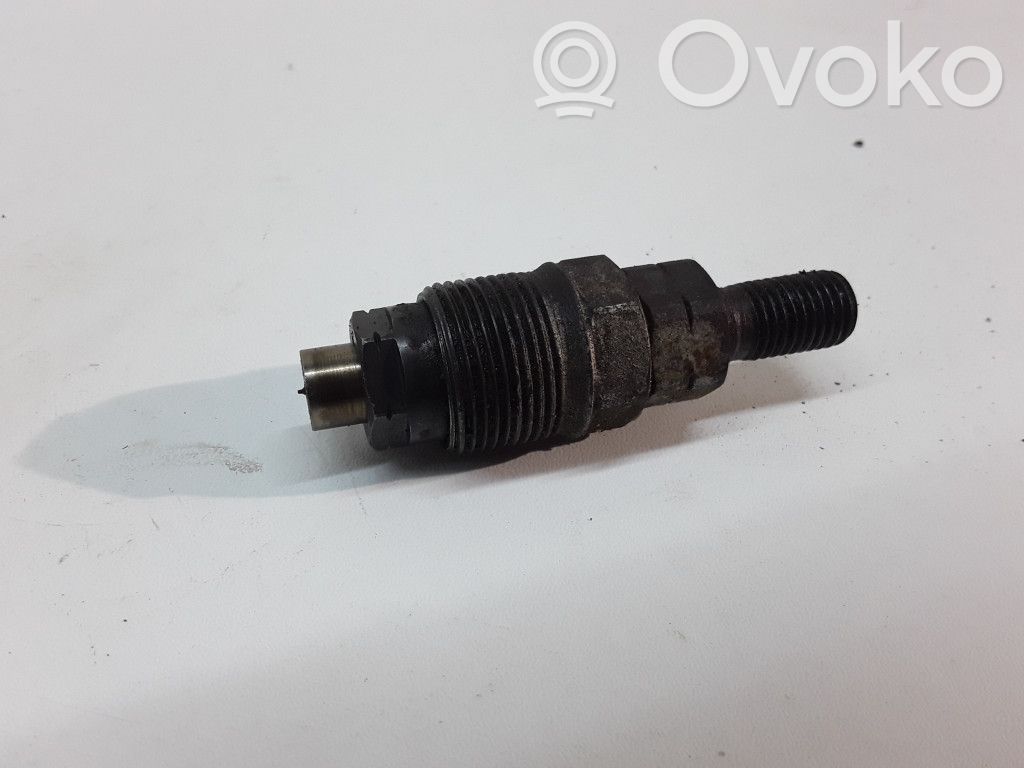 Opel Vectra B Polttoainesuutin 