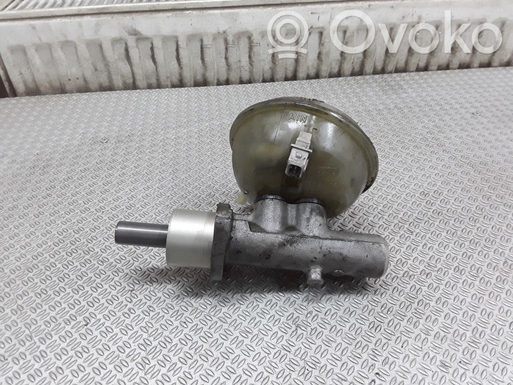 Audi A6 S6 C4 4A Master brake cylinder 