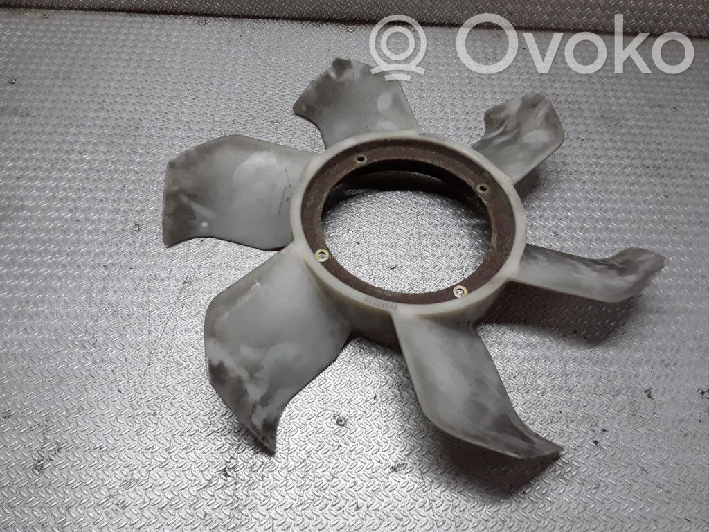 Mitsubishi Pajero Impulsor de ventilador 