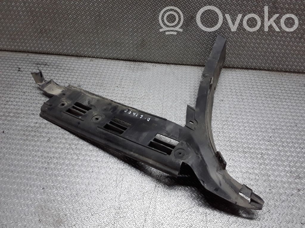 Volkswagen PASSAT B5.5 Uchwyt / Mocowanie zderzaka tylnego 