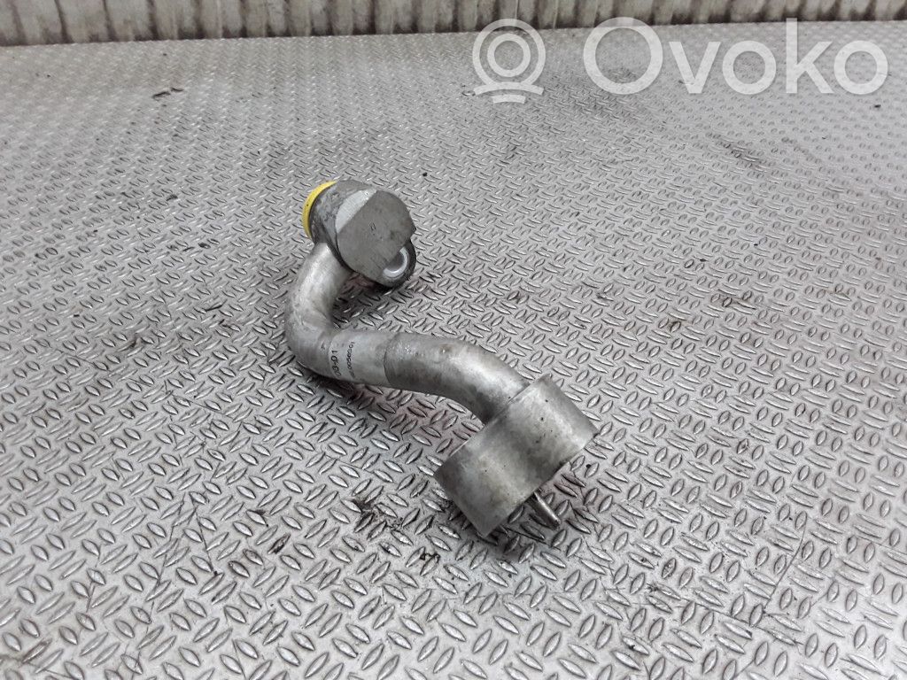 BMW 5 E60 E61 Ilmastointilaitteen putki (A/C) 