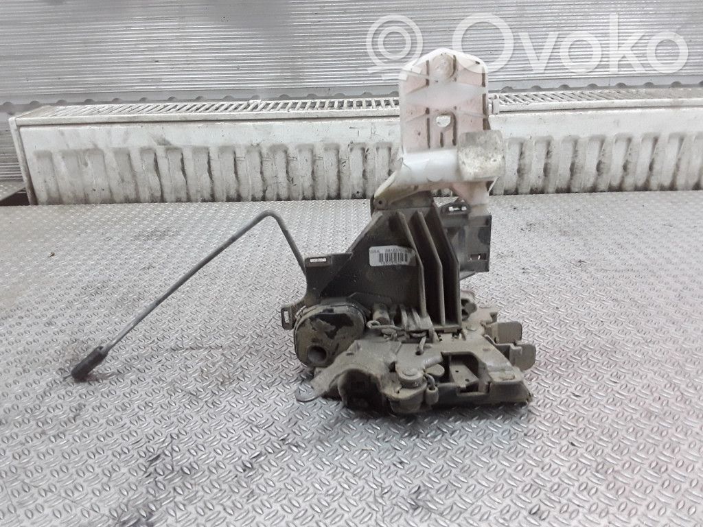 Volkswagen Polo IV 9N3 Cerradura de puerta delantera 