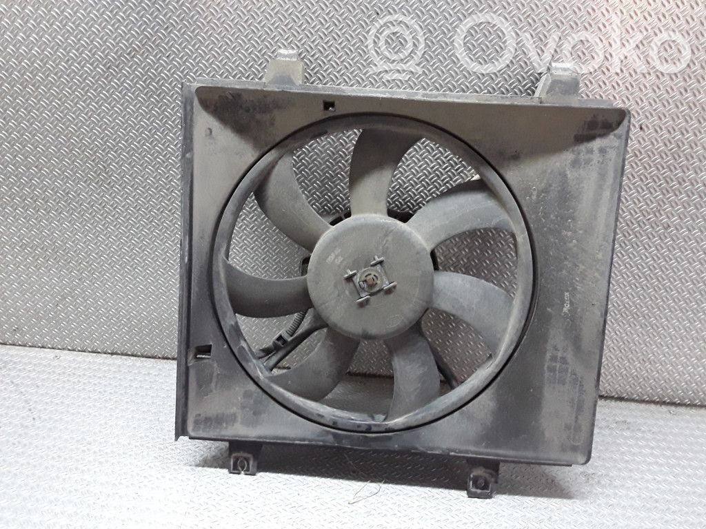 Hyundai Accent Elektrisks radiatoru ventilators 