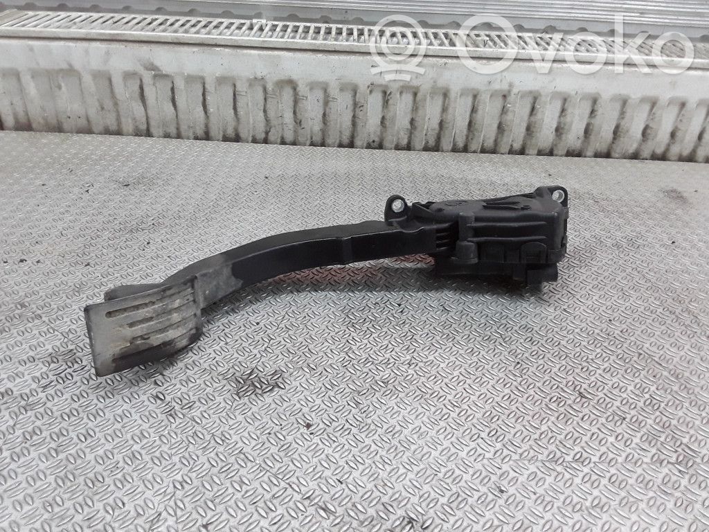 Akceleratoriaus pedalas   3M519F836BF