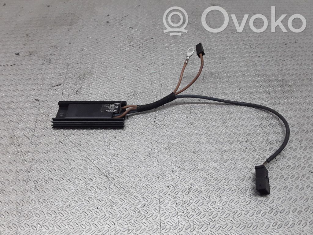 Audi A8 S8 D2 4D Amplificador de antena aérea 