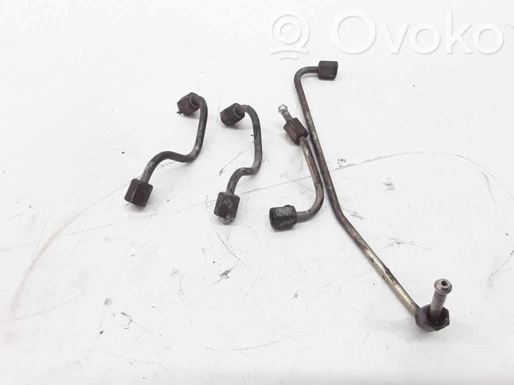 Fuel injector supply line/pipe