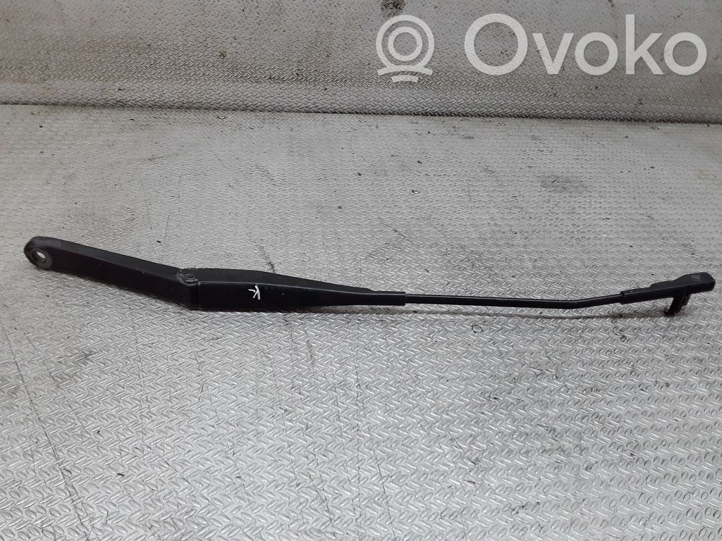 Front wiper blade arm   4M5117526AB