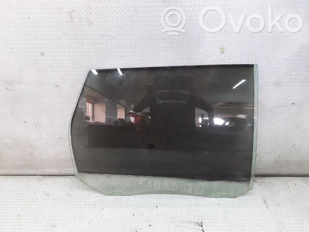 Rear door window glass