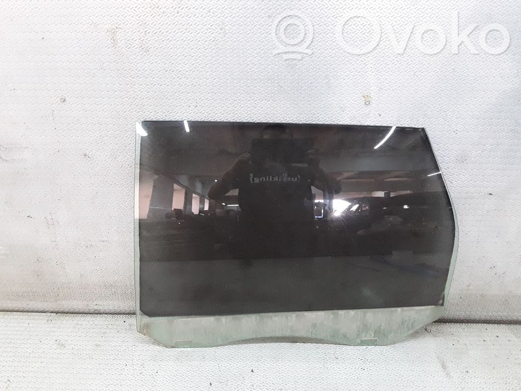 Rear door window glass