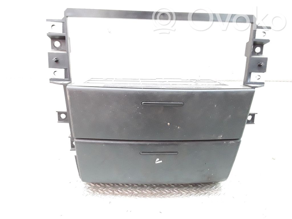 Cenicero del coche   845703E000PH,845503E000HP