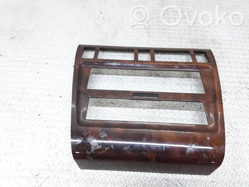 Audi A8 S8 D2 4D Radio/GPS head unit trim 