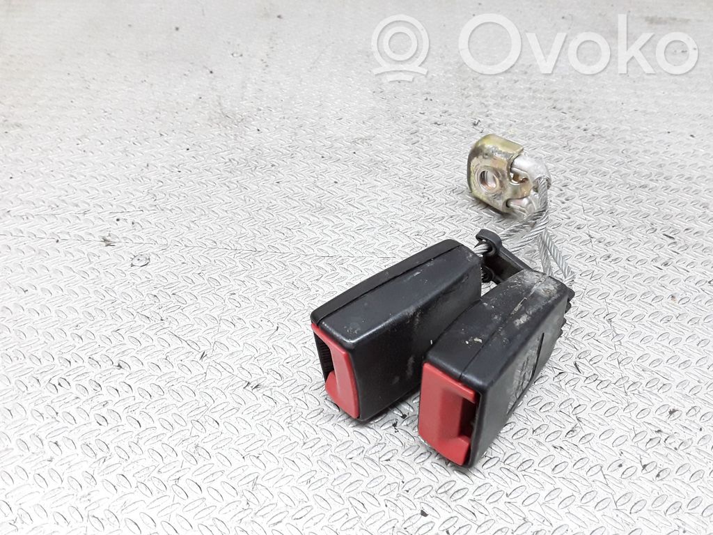 Audi A8 S8 D2 4D Gurtschloss hinten Mitte 
