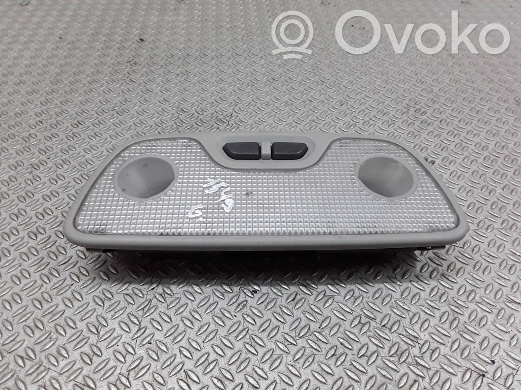Luz del asiento trasero   9178936
