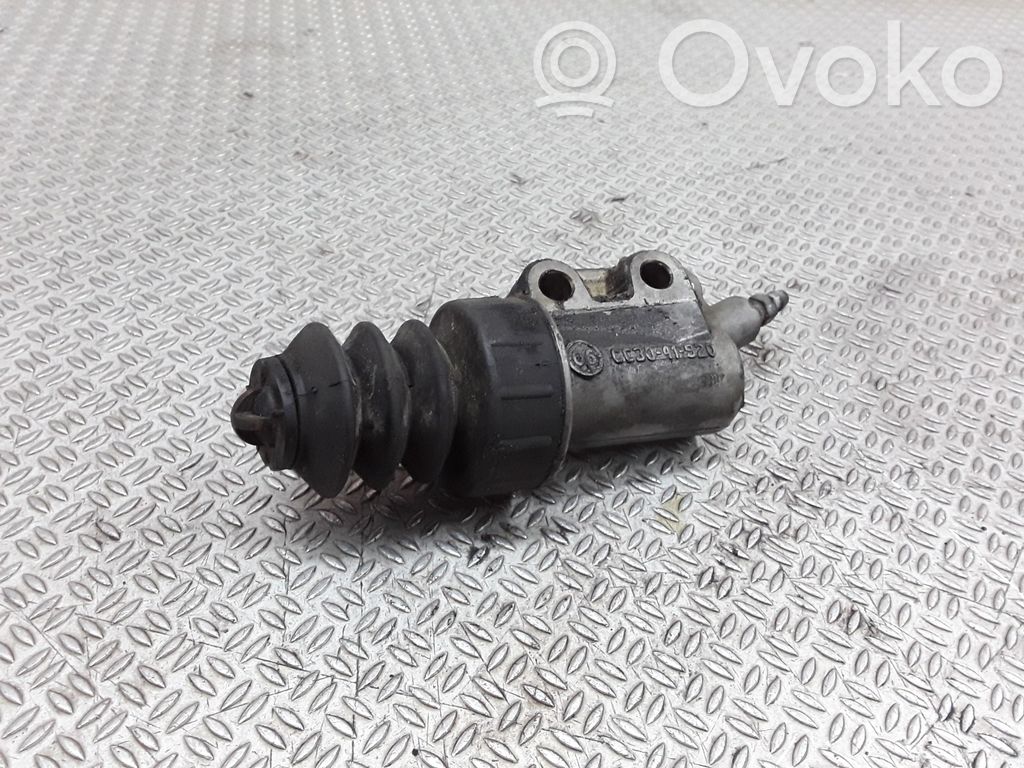 Cilindro de embrague hidráulico   CC3041920