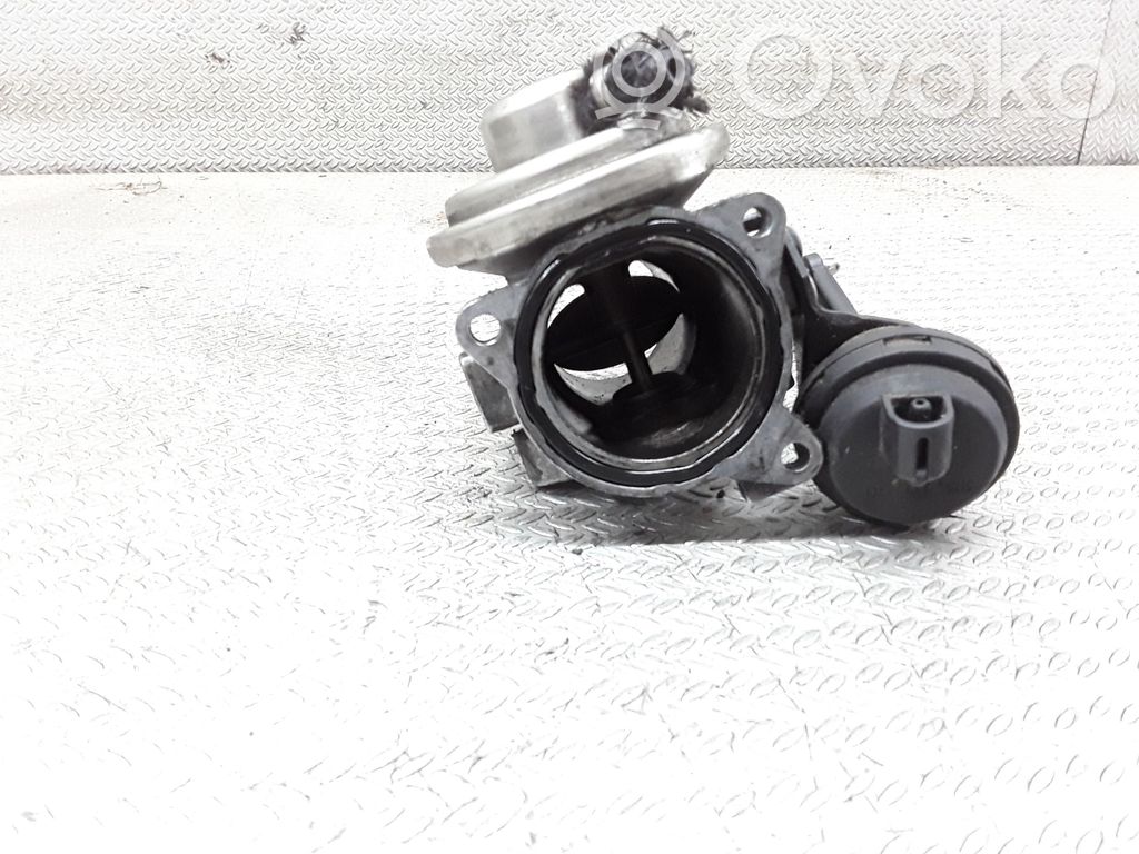 Válvula de cierre de motor   038131501E