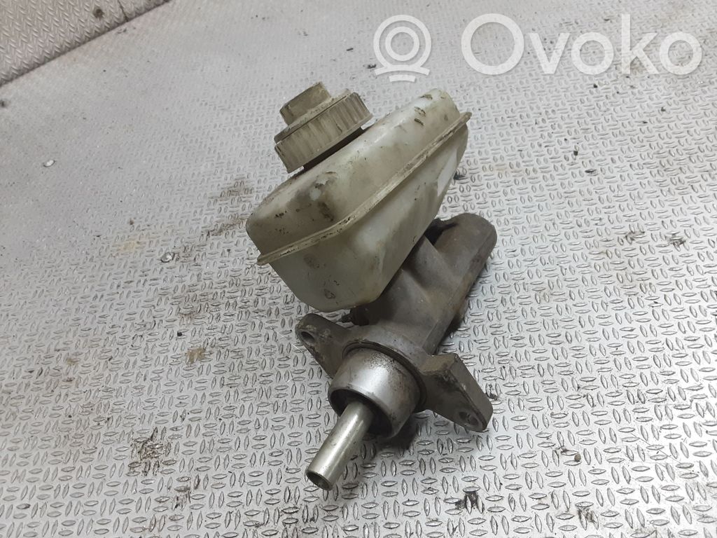 Master brake cylinder   5540FBB7