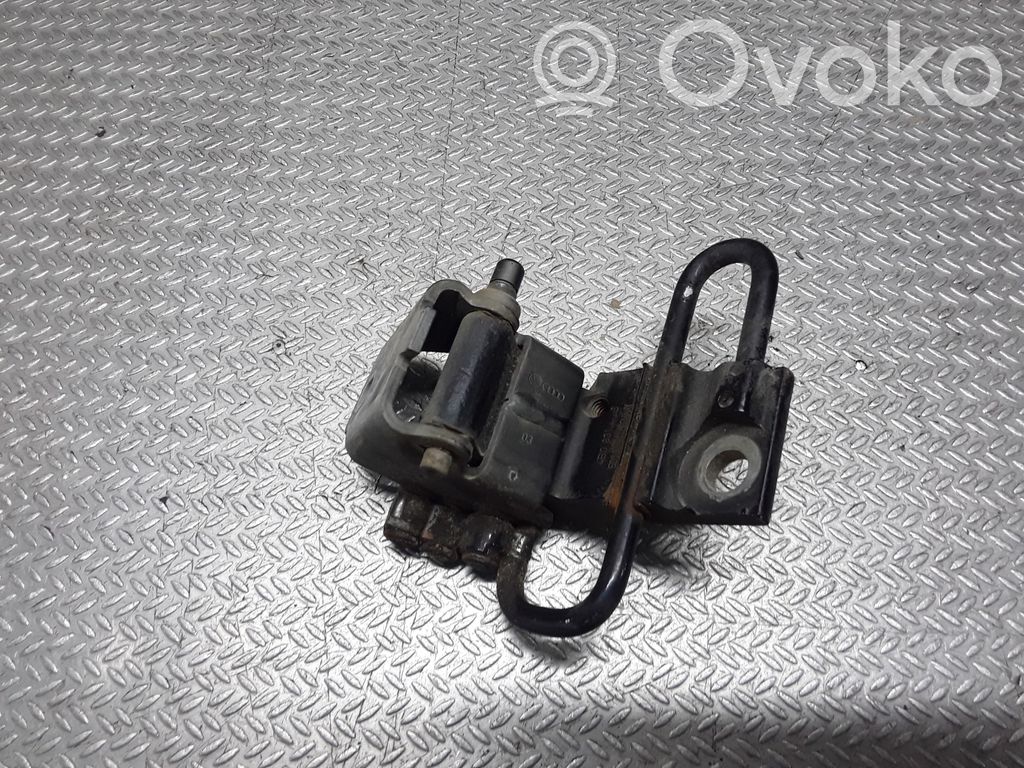Front door lower hinge