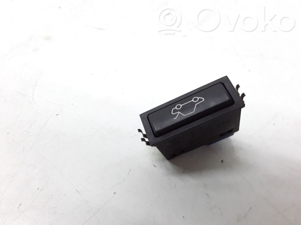Tailgate opening switch   61318365579