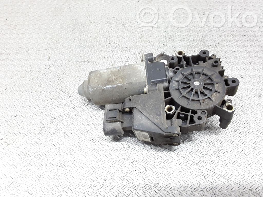 Audi A4 S4 B5 8D Asa reguladora de la puerta trasera 
