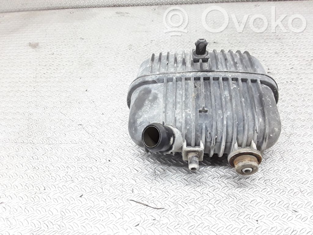 Audi A4 S4 B6 8E 8H Rezervor aer vacuum 